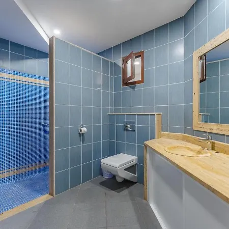 Luxury Nautilus Heated Pool Holiday home