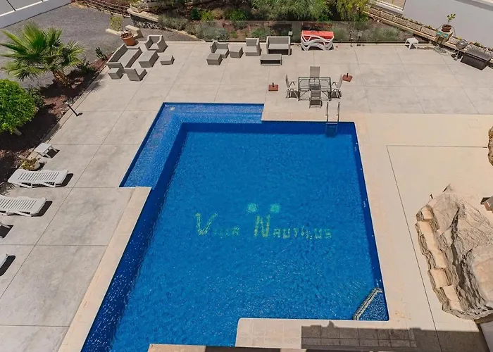 Luxury Nautilus Heated Pool *