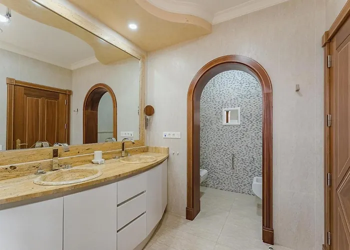 Luxury Nautilus Heated Pool *